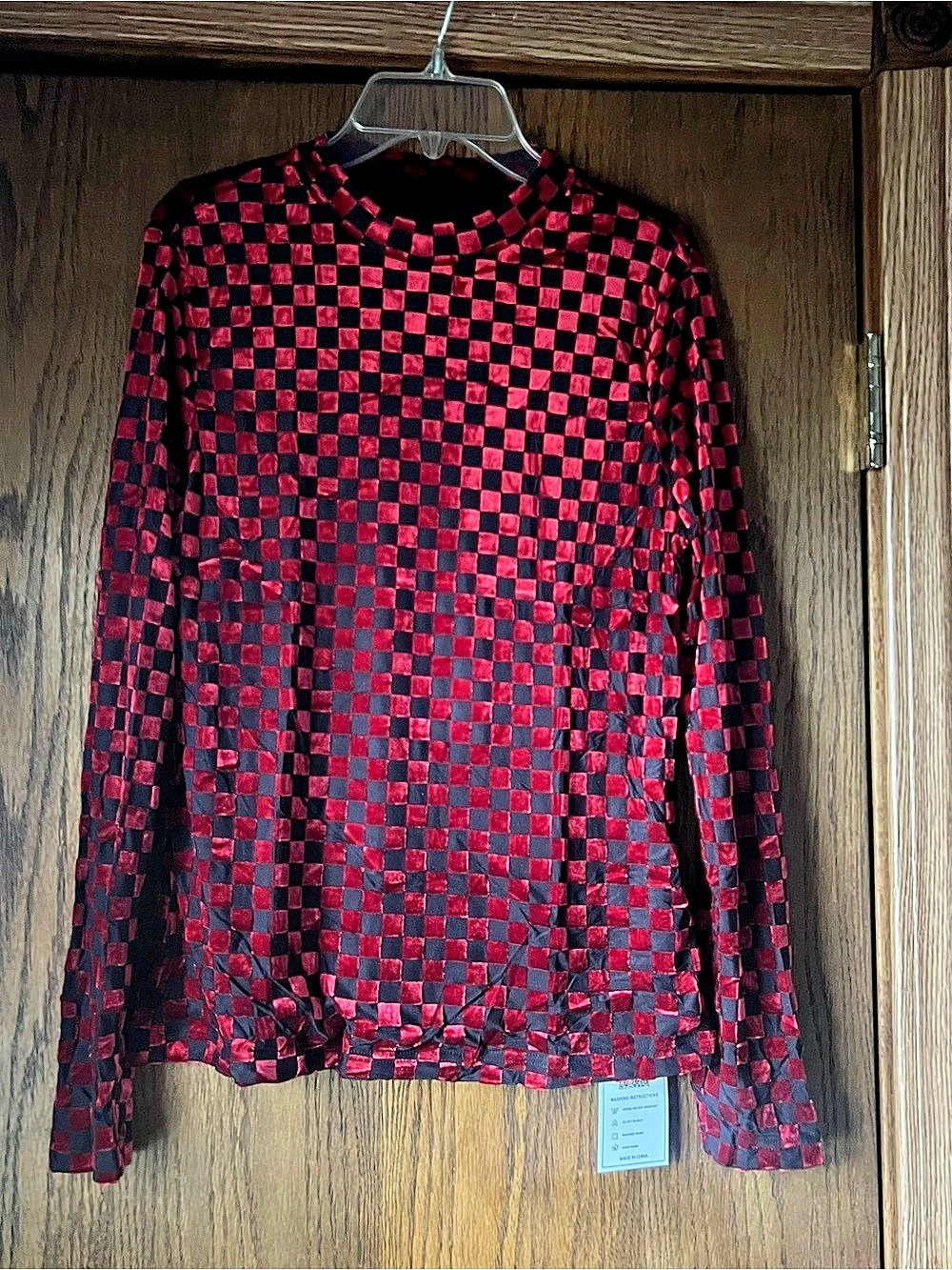 miduo Checkered Long Sleeve Top in Red & Black Size Medium NWT C27